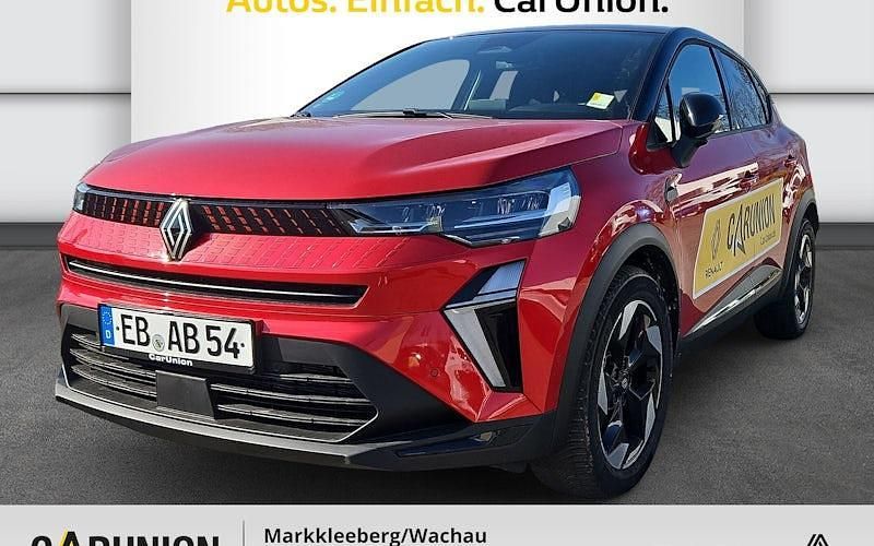 Dezirrot metallic, black pearlschwarz metallic (rot) Gebraucht 2025 Renault Captur Techno SUV | 25.995 € - Bild 1/4