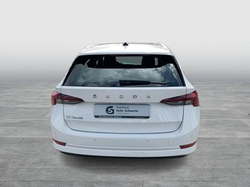 Gebraucht Skoda Octavia Style 116 PS (85 kW) 2023 Candyweiß Kombi