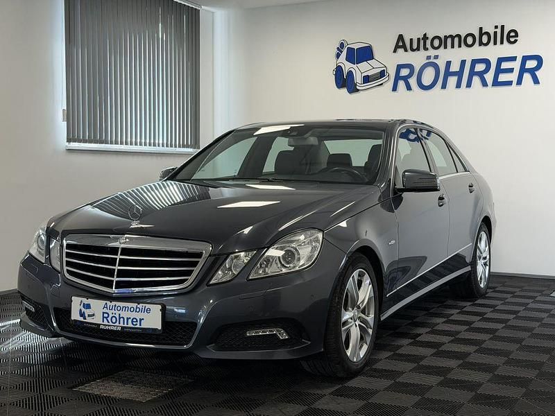 Grau Gebraucht 2009 Mercedes E250 Avantgarde Limousine | 11.990 € (Fairer Preis) - Bild 1/4