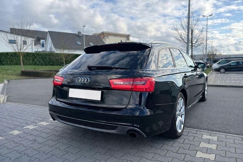 Gebraucht Audi A6 Sport 179 PS (131 kW) 2013 Schwarz Kombi