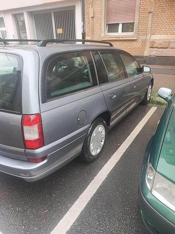 Gebraucht 2003 Opel Omega Kombi | 1.500 € (Superpreis) - Bild 1/4