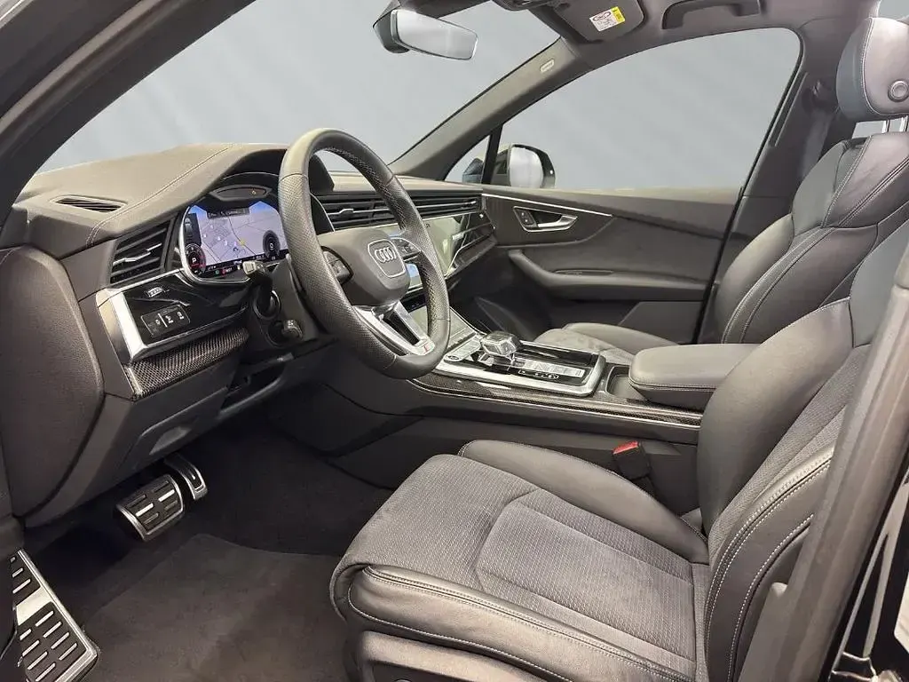 Używany Audi Q7 Competition 286 KM (210 kW) 2023 Czarny SUV