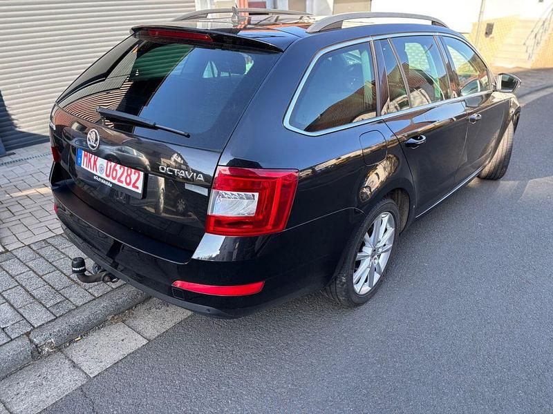 Gebraucht Skoda Octavia Style 110 PS (80 kW) 2015 Schwarz Kleinwagen