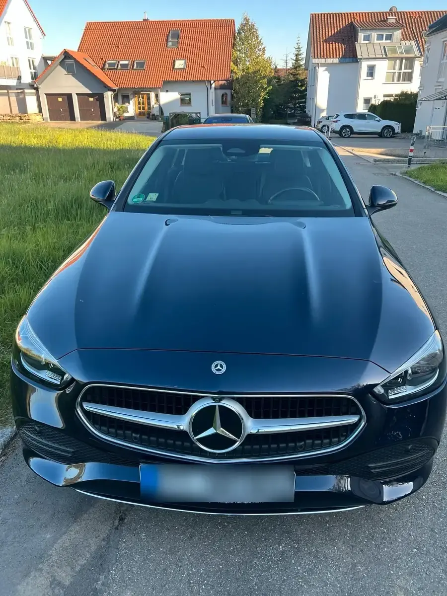 Gebraucht Mercedes C180 170 PS (125 kW) 2023 Blau Limousine