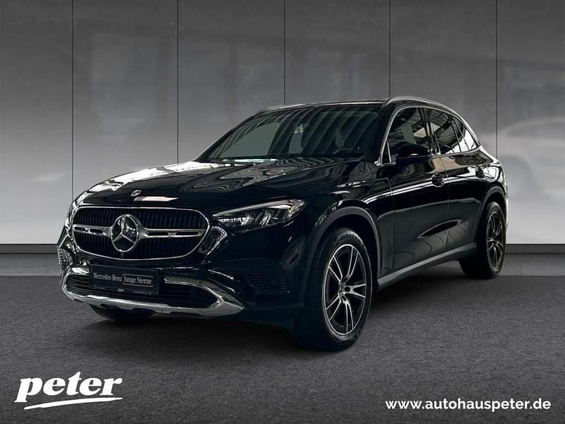 Unilack schwarz Gebraucht 2023 Mercedes GLC200 Avantgarde SUV | 46.810 € (Guter Preis) - Bild 1/4