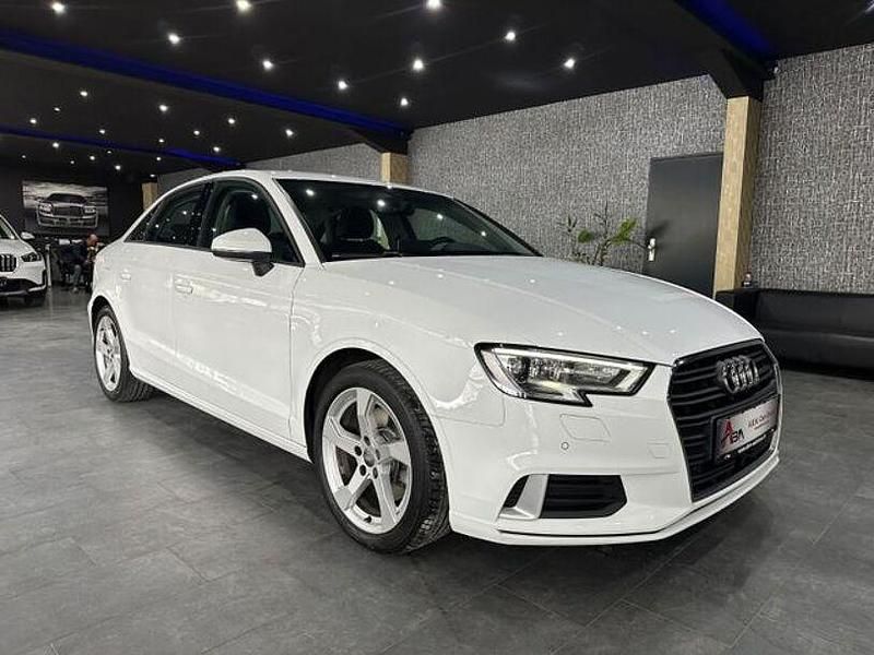 Gebraucht Audi A3 Sport 140 PS (102 kW) 2020 Andere Limousine