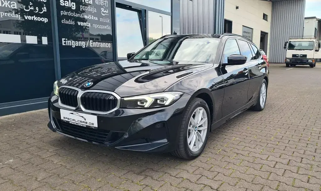 Gebraucht BMW 320 190 PS (139 kW) 2023 Schwarz Limousine