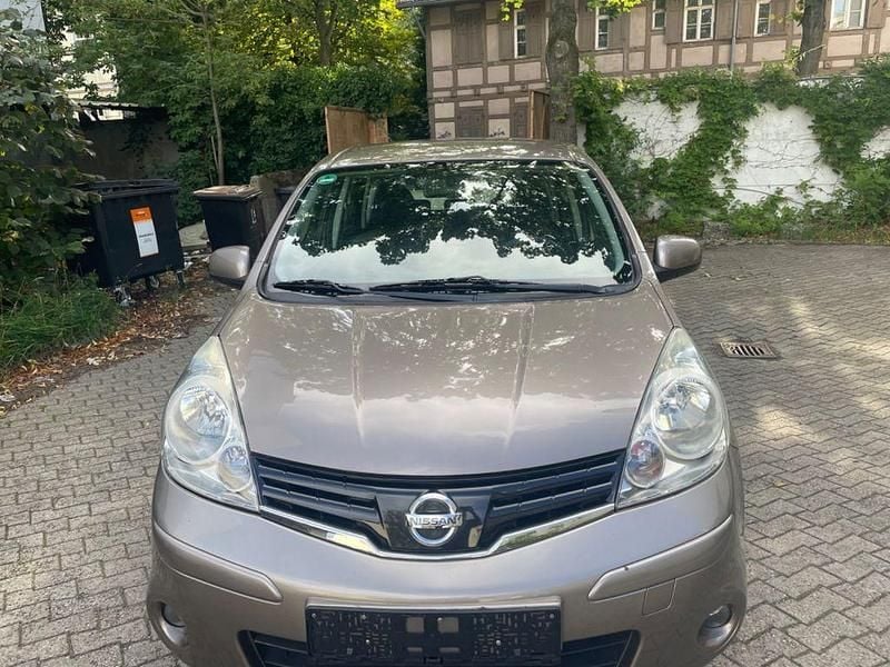 Braun Gebraucht 2010 Nissan Note Acenta Van / Kleinbus | 5.400 € (Etwas zu teuer) - Bild 1/4