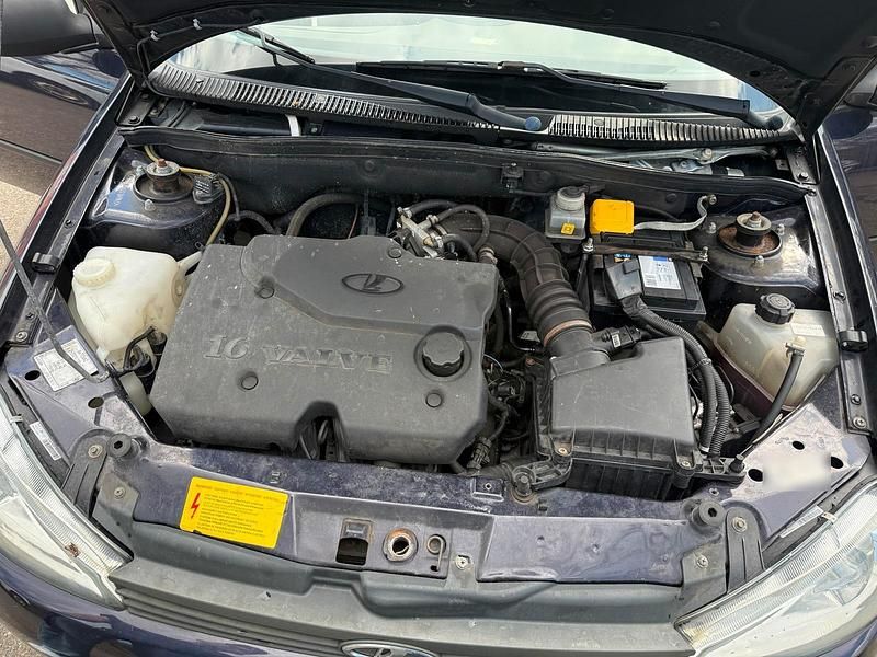 Gebraucht Lada Kalina 65 PS (47 kW) 2009 Blau Limousine