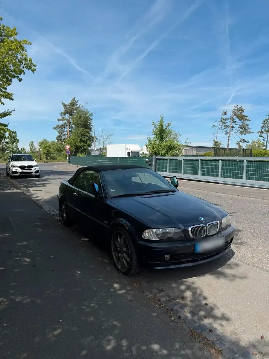 Gebraucht BMW 323 Cabriolet 170 PS (125 kW) 2000 Blau Cabrio