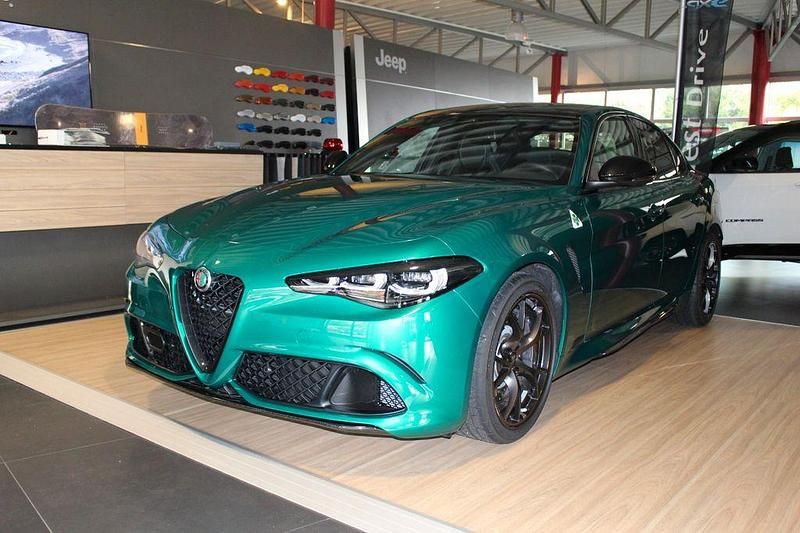 Verde montreal Neu 2025 Alfa Romeo Giulia Quadrifoglio Limousine | 99.900 € (Etwas zu teuer) - Bild 1/4