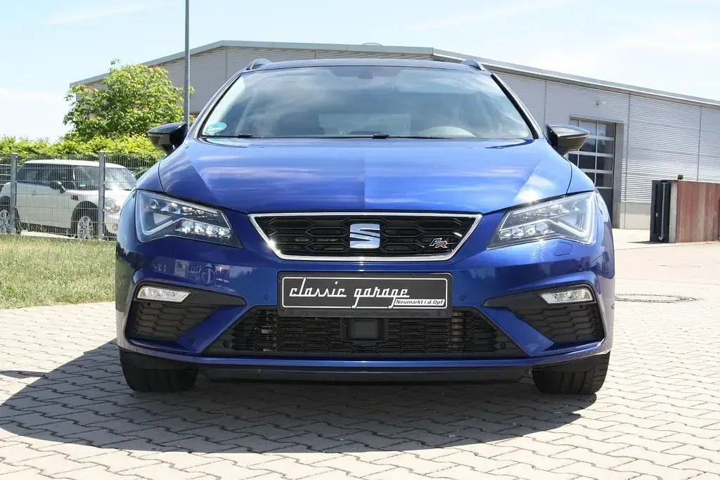 Używany Seat Leon ST FR 179 KM (131 kW) 2018 Niebieski Kombi