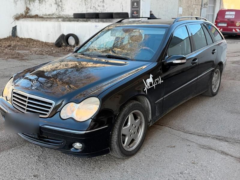 Schwarz Gebraucht 2004 Mercedes C200 Limousine | 950 € (Superpreis) - Bild 1/4