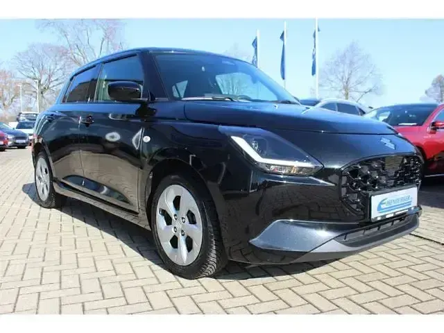 Gebraucht Suzuki Swift Comfort 83 PS (61 kW) 2025 Schwarz Kleinwagen