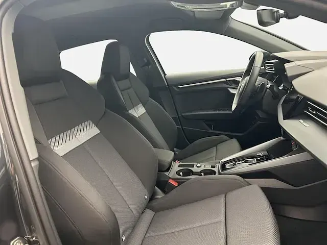 Gebraucht Audi A3 Sportback e-tron Ambiente 204 PS (150 kW) 2026 Manhattangrau metallic Kleinwagen