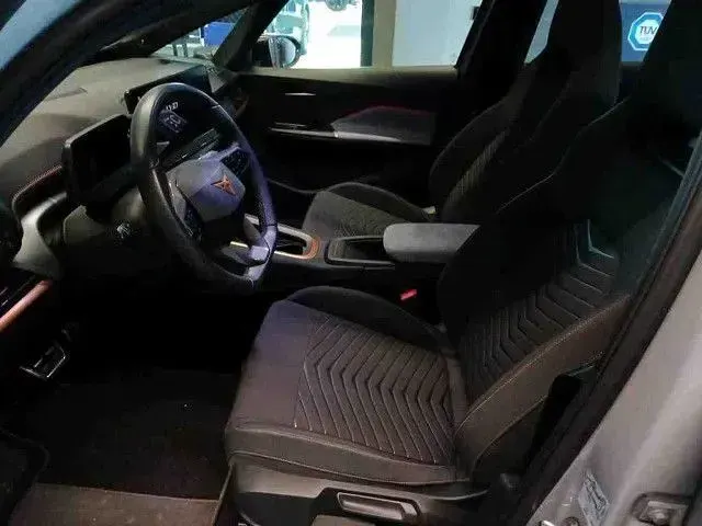 Gebraucht Cupra Born 150 kW (204 PS) 2024 Vaporgrau Kleinwagen