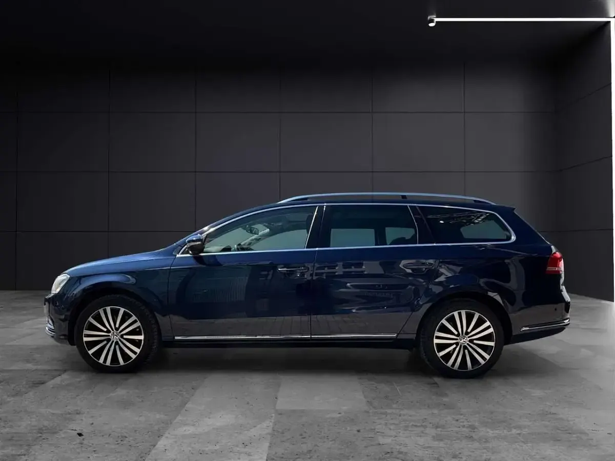 Gebraucht VW Passat Highline 150 PS (110 kW) 2013 Night blue Kombi