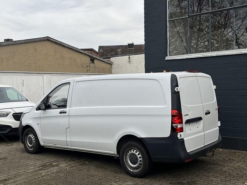 Gebraucht Mercedes Vito 114 PS (83 kW) 2014 Arktikweiß (metallic) Van