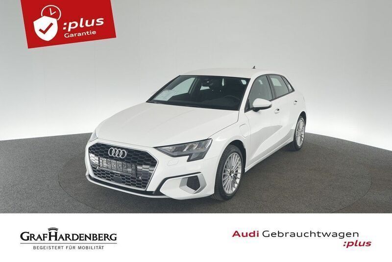 Weiß Gebraucht 2022 Audi A3 Sportback e-tron Advanced Limousine | 22.710 € (Guter Preis) - Bild 1/4