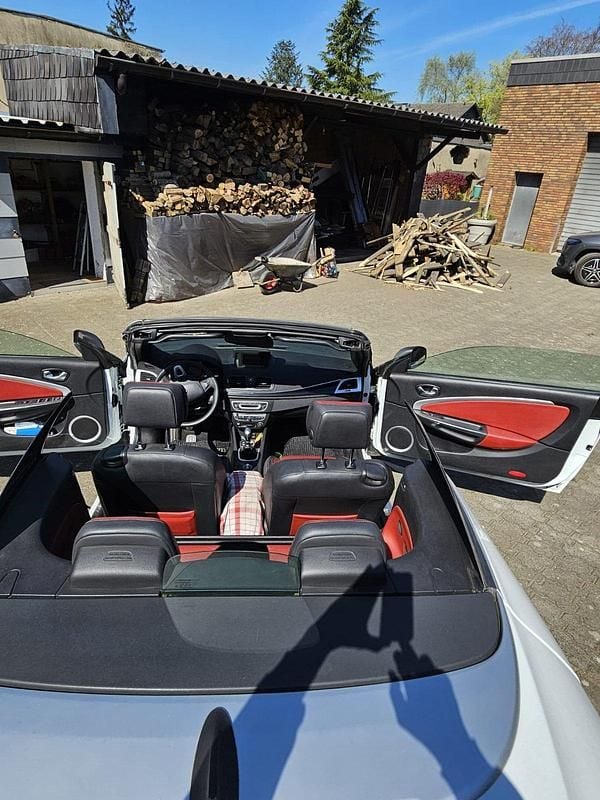 Weiß Gebraucht 2010 Renault Mégane Cabriolet Dynamique Cabrio | 5.099 € (Superpreis) - Bild 1/4
