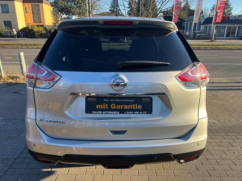 Gebraucht Nissan X-Trail 131 PS (96 kW) 2015 Silber SUV