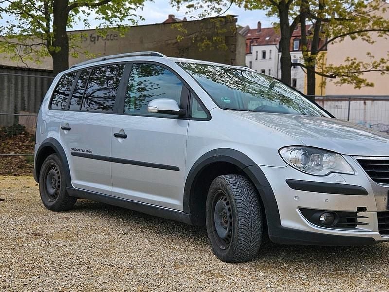 Gebraucht VW Touran 140 PS (102 kW) 2007 Grau Van / Kleinbus