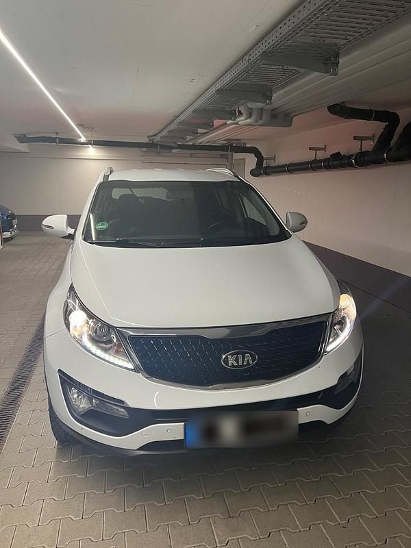 Gebraucht Kia Sportage DREAM-TEAM Edition 135 PS (99 kW) 2016 Weiß SUV