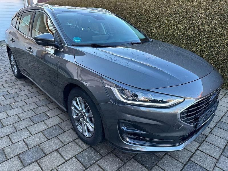 Gebraucht Ford Focus Titanium 116 PS (85 kW) 2023 Grau Limousine
