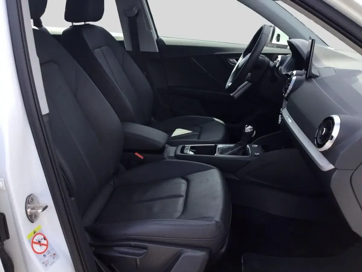 Gebraucht Audi Q2 Advanced Plus 150 PS (110 kW) 2025 Gletscherweiß metallic SUV