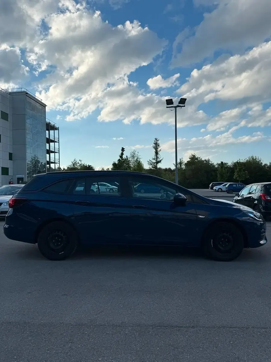 Gebraucht Opel Astra 110 PS (80 kW) 2019 Blau Kombi