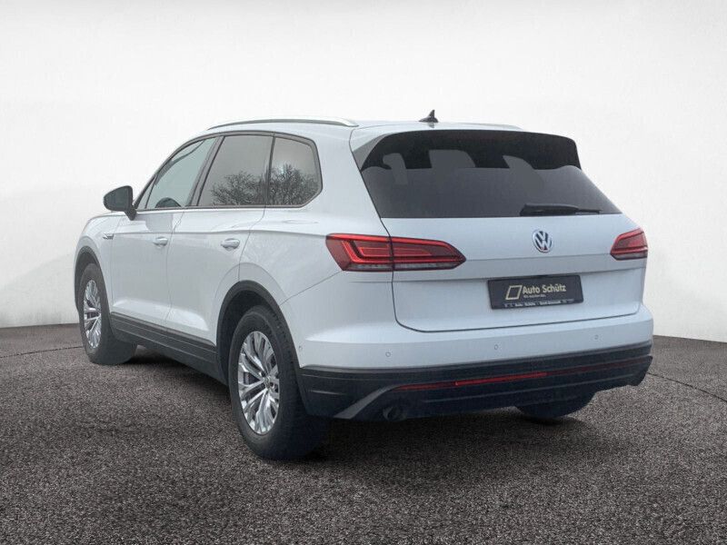 Gebraucht VW Touareg Basis 231 PS (169 kW) 2020 Weiß SUV