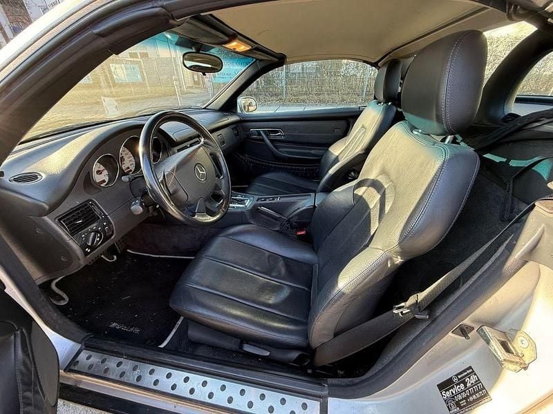 Gebraucht Mercedes SLK230 197 PS (144 kW) 2000 Silber Cabrio
