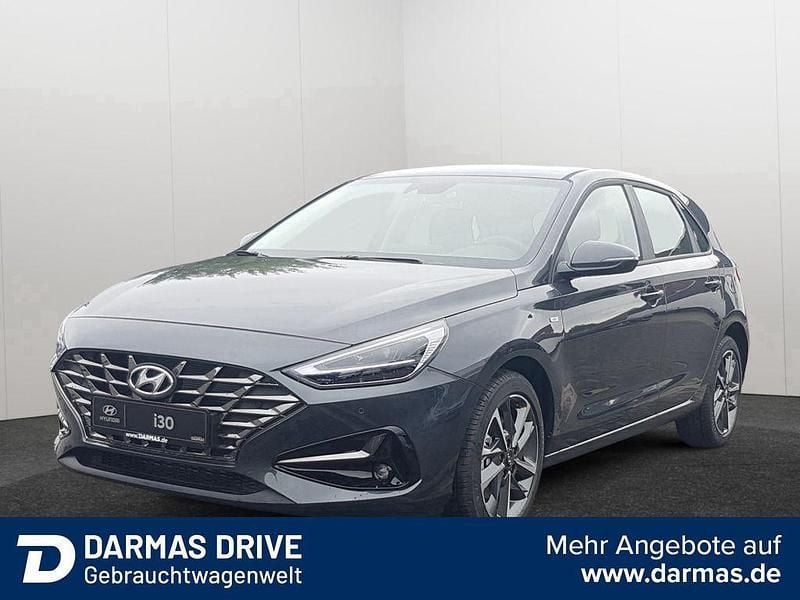 Grau Gebraucht 2024 Hyundai i30 Trend Limousine | 21.390 € (Guter Preis) - Bild 1/4
