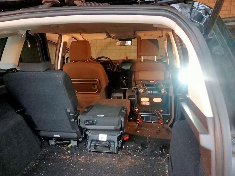 Gebraucht Ford C-MAX Titanium 150 PS (110 kW) 2019 Schwarz Van / Kleinbus