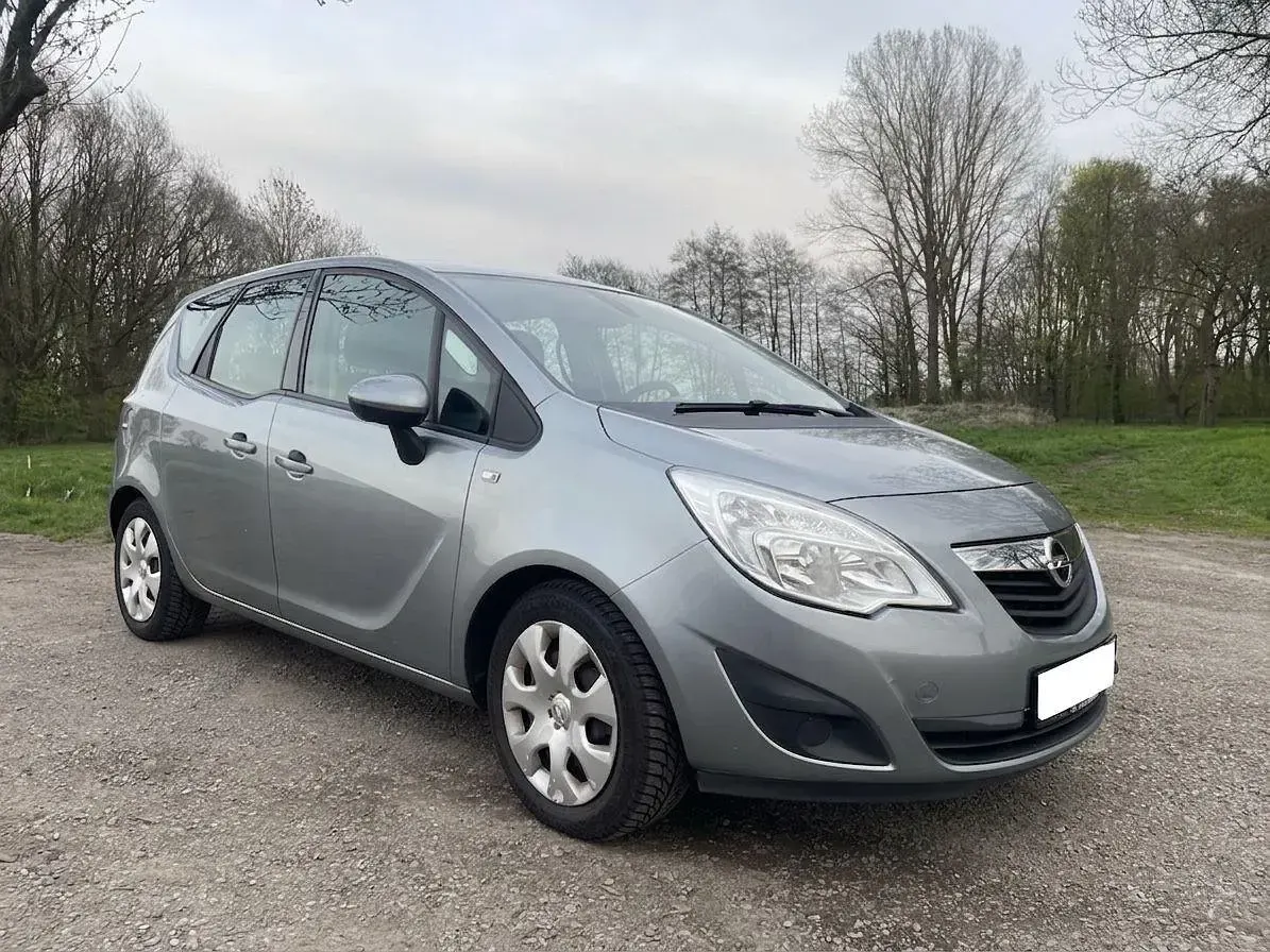 Używany Opel Meriva Design Edition 101 KM (74 kW) 2012 Szary Minivan