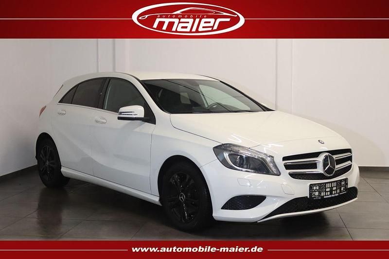 Weiß Gebraucht 2013 Mercedes A200 Limousine | 8.800 € (Fairer Preis) - Bild 1/4