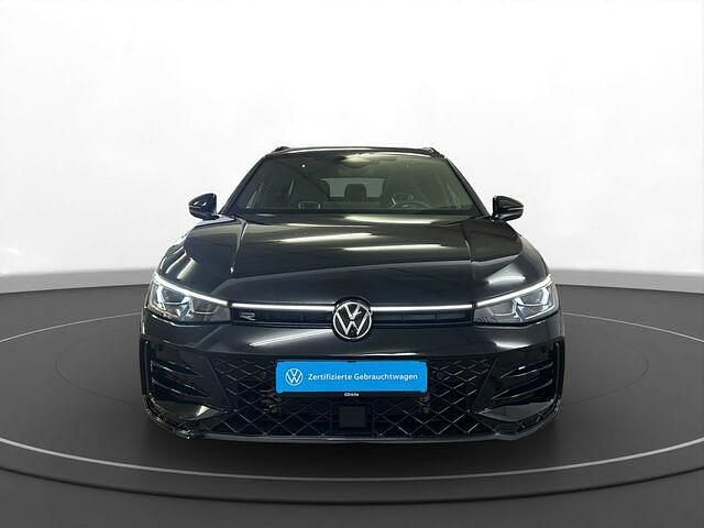 Gebraucht VW Passat R-line 177 PS (130 kW) 2024 Schwarz (grenadillschwarz metallic) Kombi