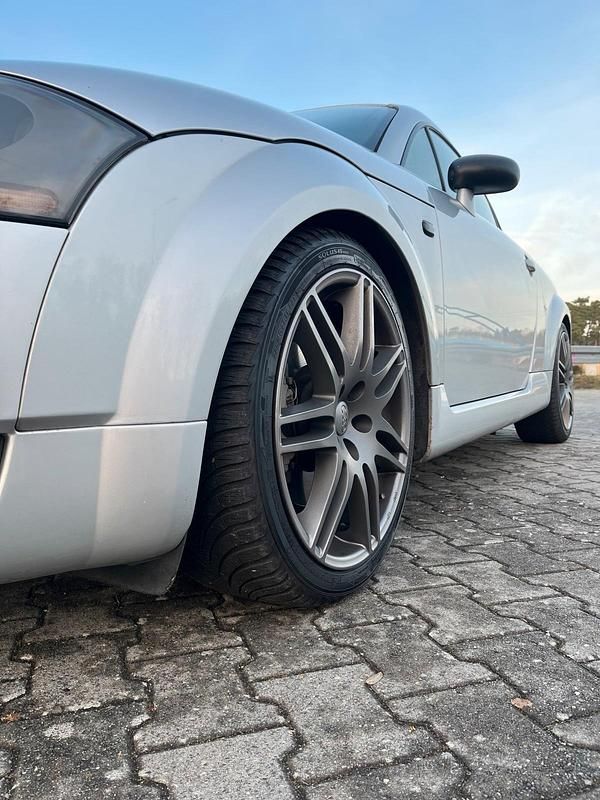 Gebraucht Audi TT Design 180 PS (132 kW) 1999 Silber Coupé