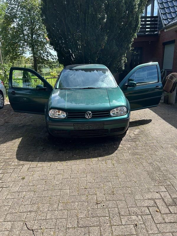 Grün Gebraucht 2000 VW Golf IV Kleinwagen | 550 € (Superpreis) - Bild 1/4