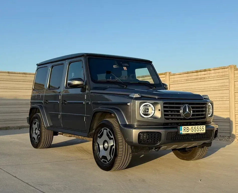 Gebraucht Mercedes G450 367 PS (269 kW) 2025 Grau SUV