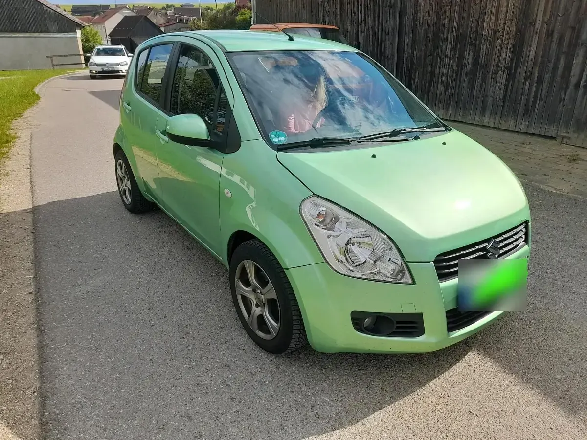 Gebraucht Suzuki Splash Club 94 PS (69 kW) 2010 Grün Kleinwagen