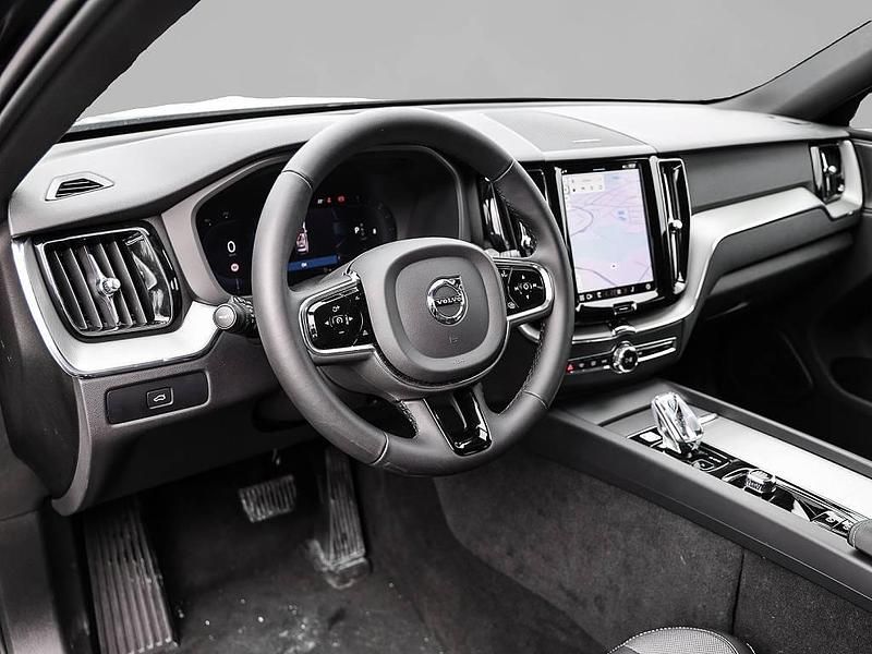 Gebraucht Volvo XC60 Plus 250 PS (183 kW) 2023 Schwarz SUV