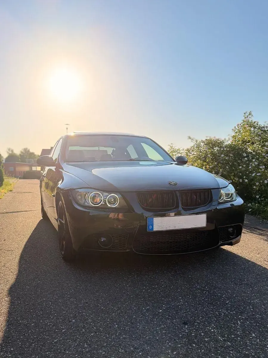 Käytetty BMW 330 Performance 231 HP (169 kW) 2006 Musta Sedan
