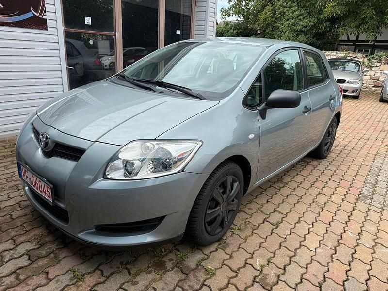 Gebraucht Toyota Auris 99 PS (72 kW) 2010 Silber Limousine