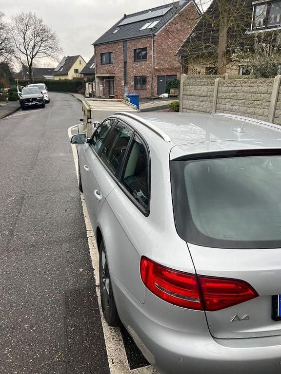 Gebraucht Audi A4 Ambiente 122 PS (89 kW) 2011 Silber Kombi