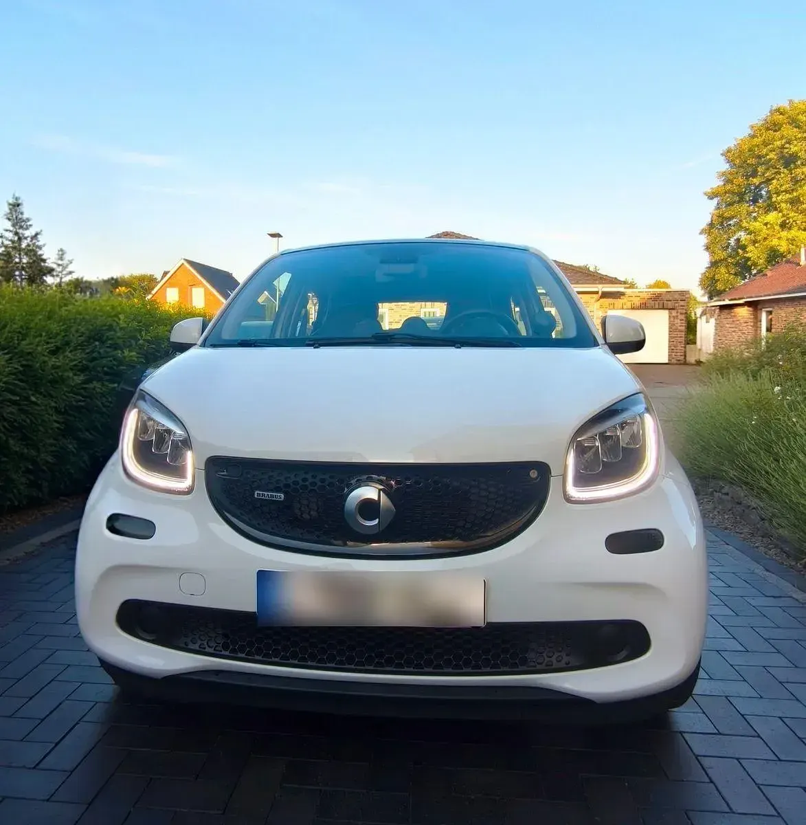 Gebraucht Smart ForFour Brabus 61 PS (44 kW) 2015 Weiß Kleinwagen