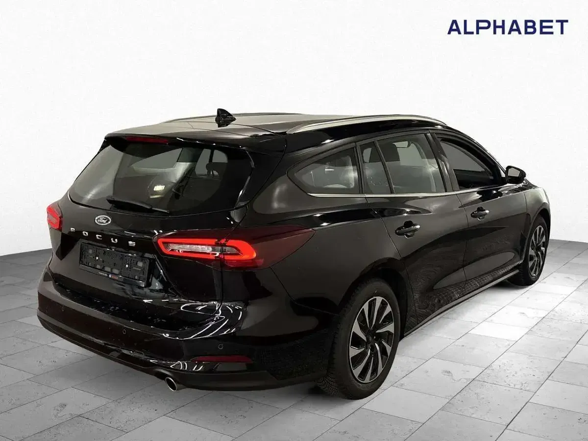 Gebraucht Ford Focus Titanium 125 PS (91 kW) 2025 Schwarz Kombi