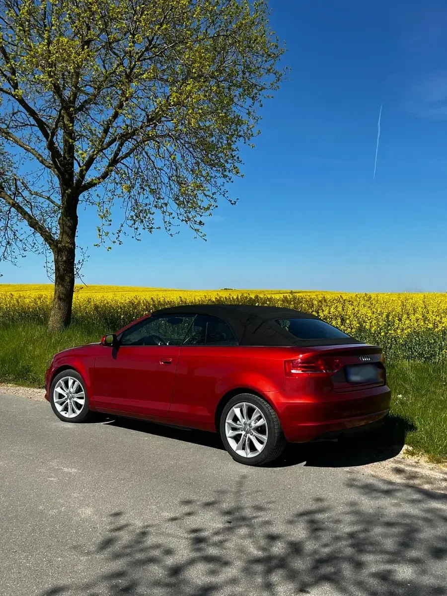 Second-hand Audi Cabriolet 140 CP (102 kW) 2011 Roșu Cabrio