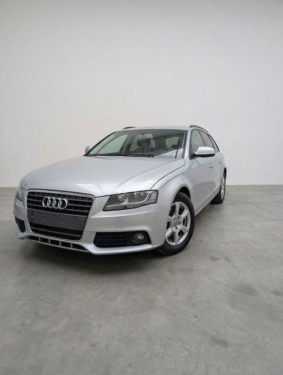 Gebraucht Audi A4 Attraction 120 PS (88 kW) 2011 Silber Kombi