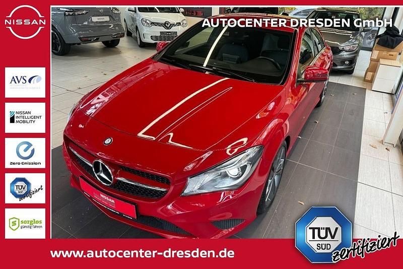 Rot Gebraucht 2016 Mercedes CLA200 Urban Limousine | 17.890 € (Fairer Preis) - Bild 1/4